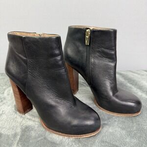 Vince Camuto Grenadine Black Booties Size 8 Runs Narrow Fits 6.5‎